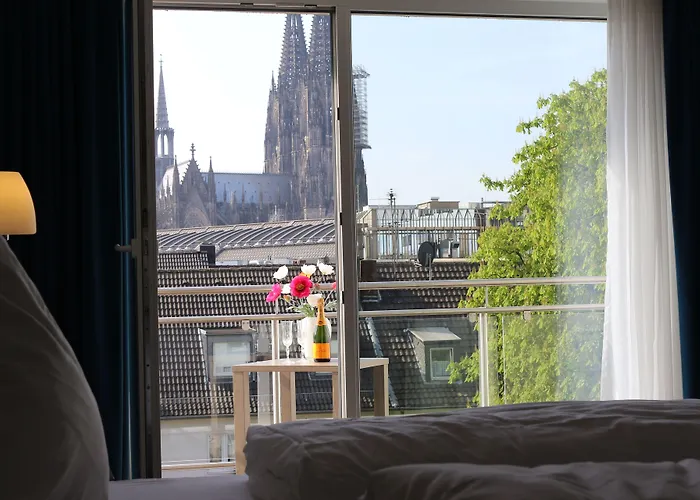 Haus Am Dom - Und Apartman Köln